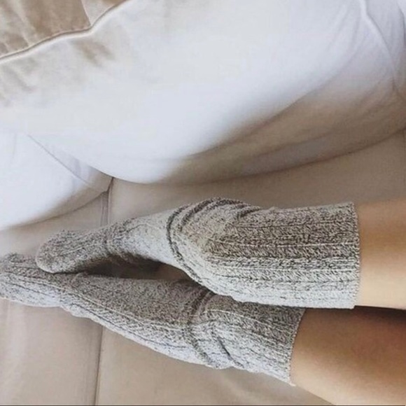Thigh High Luxury Cable Knit Socks - Picture 13 of 14